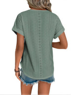 Claire - Vrouwen T-shirt met Oogjesdetails