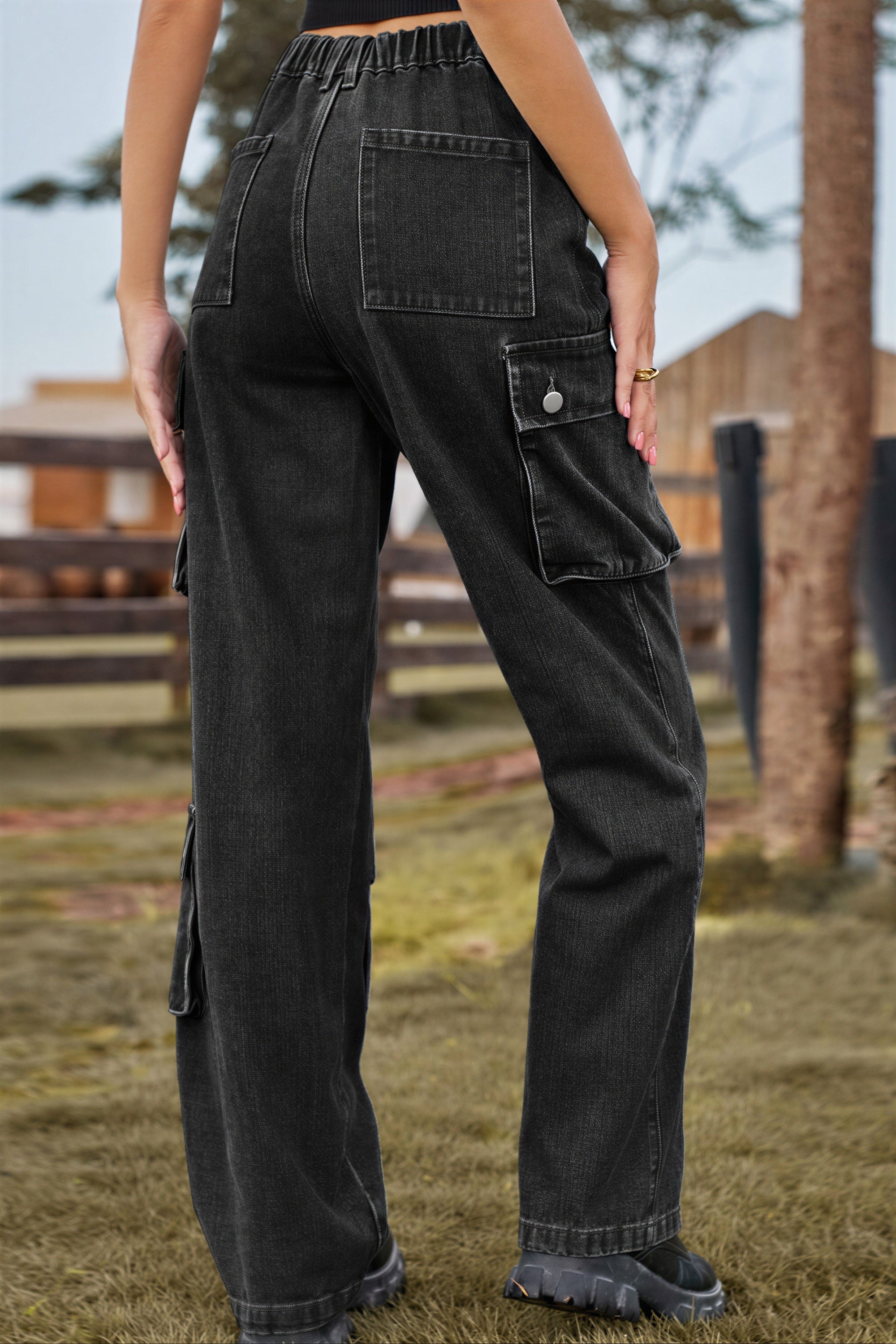 Carrie - Young adults and fashion-conscious individuals Multiple cargo pockets and corduroy texture Cargo Pants