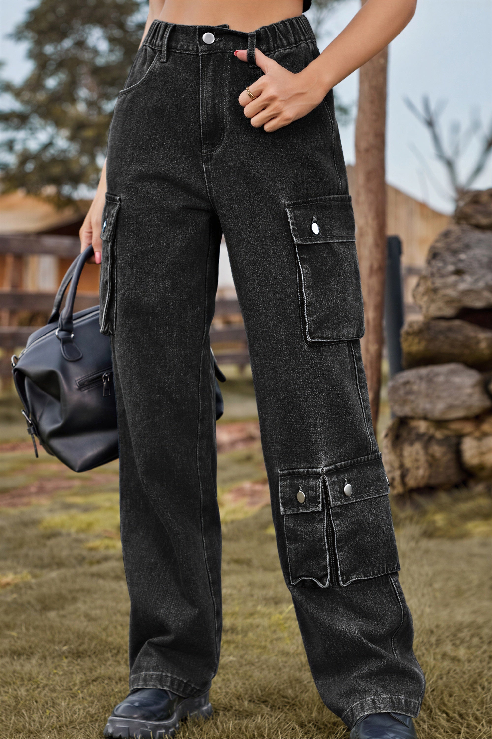 Carrie - Young adults and fashion-conscious individuals Multiple cargo pockets and corduroy texture Cargo Pants