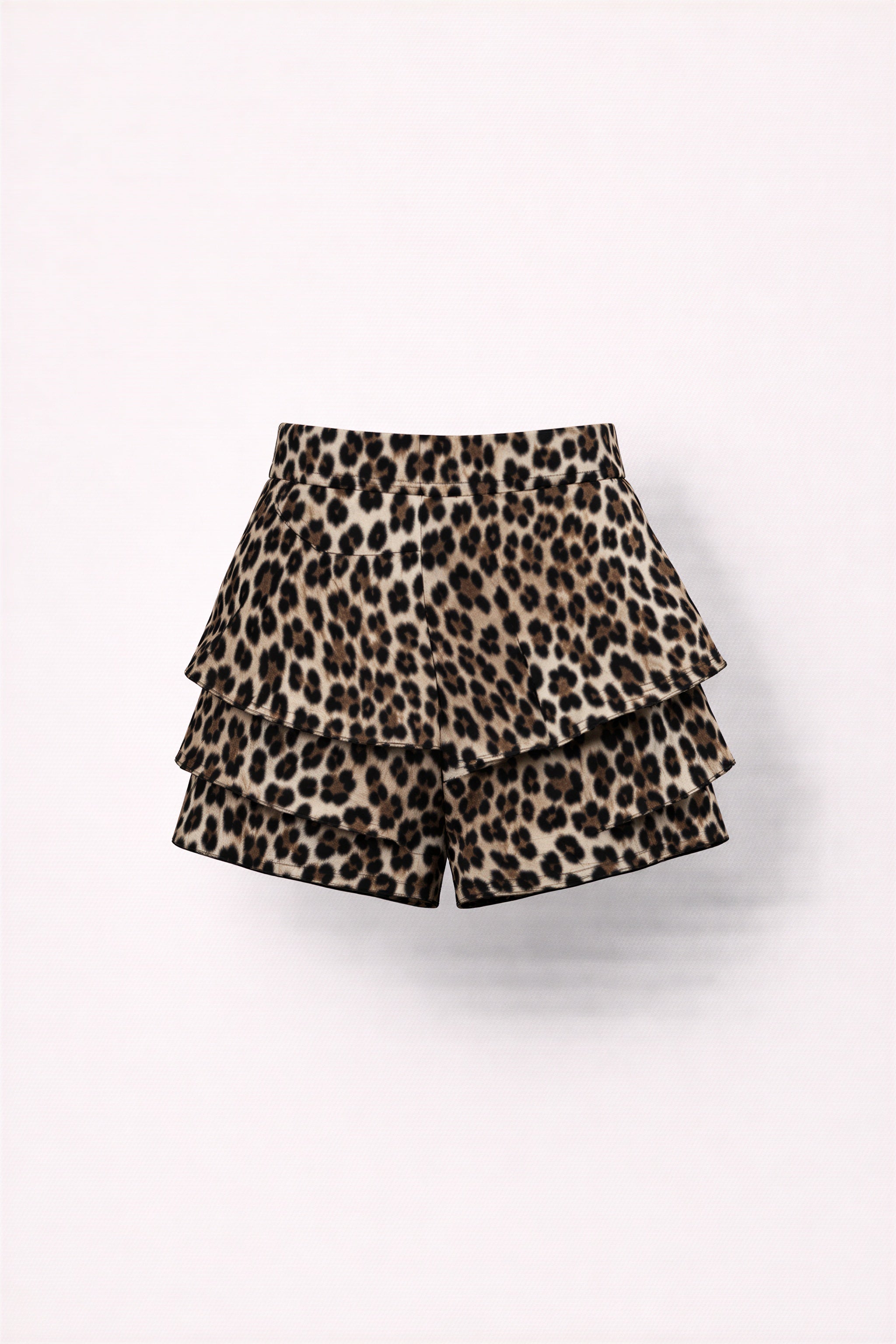 Vanessa - Young vrouwen Leopard tiered shorts & ruffled blouse Outfit