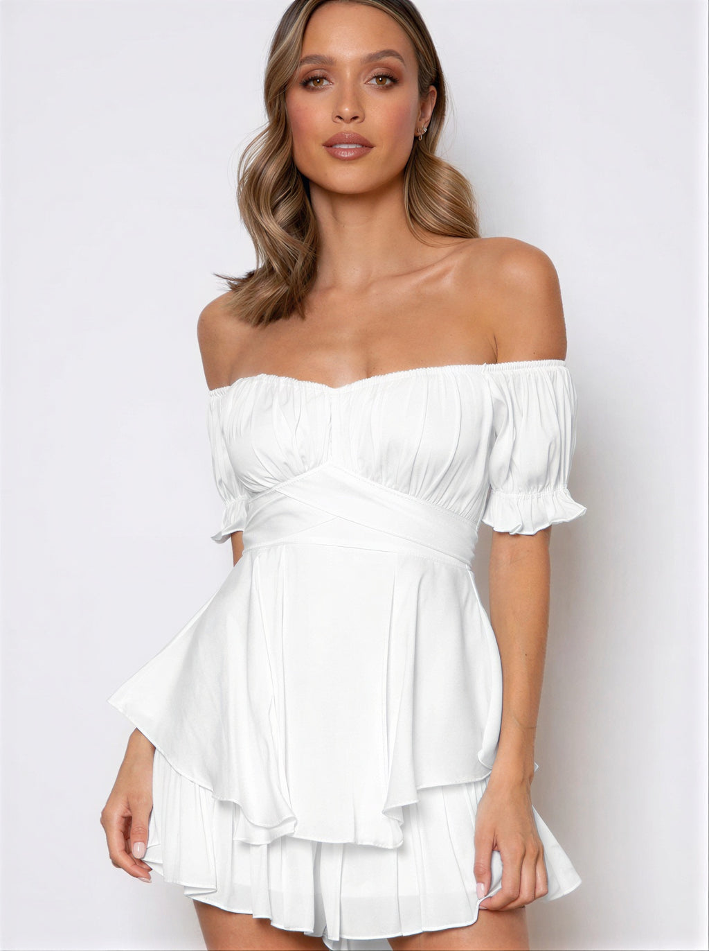 Phoebe - Vrouwen Off-the-shoulder halslijn met geripelmouwen en gelaagde rok jurk