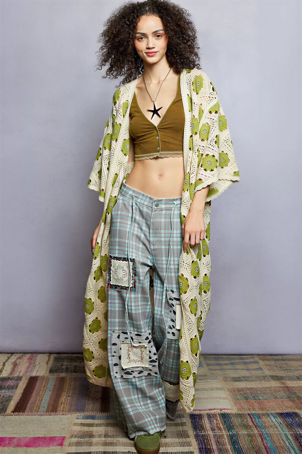 Kit - Bohemien stijl voor vrouwen met bloemcrochet duster
