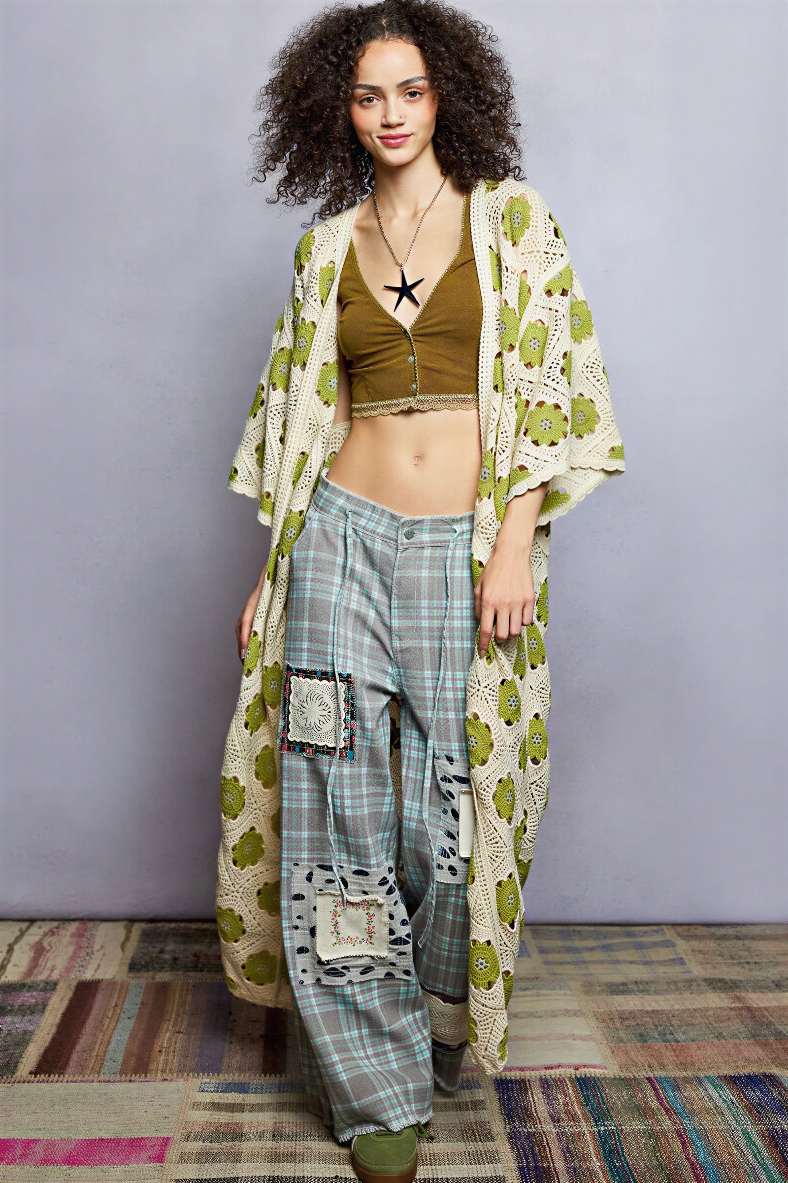 Kit - Bohemien stijl voor vrouwen met bloemcrochet duster