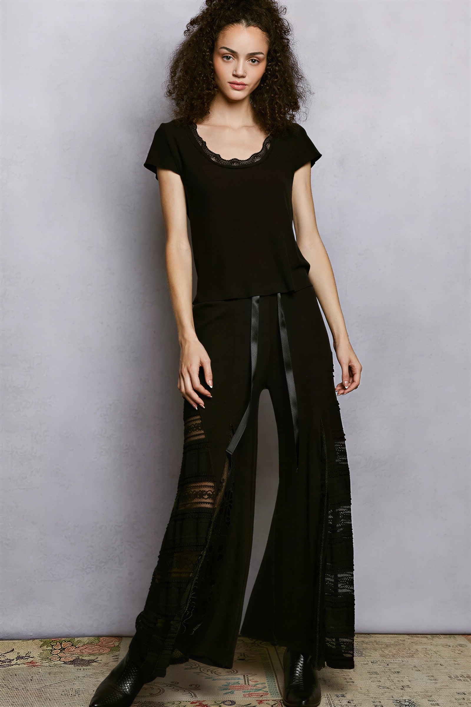 Tamar - Women Lace trim neckline T-shirt