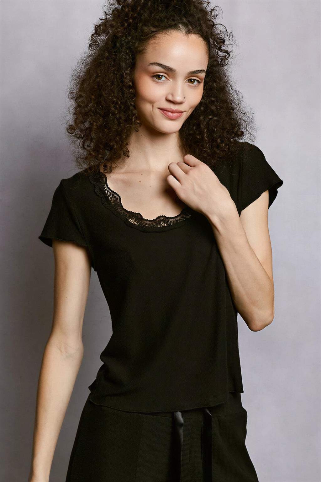 Tamar - Women Lace trim neckline T-shirt