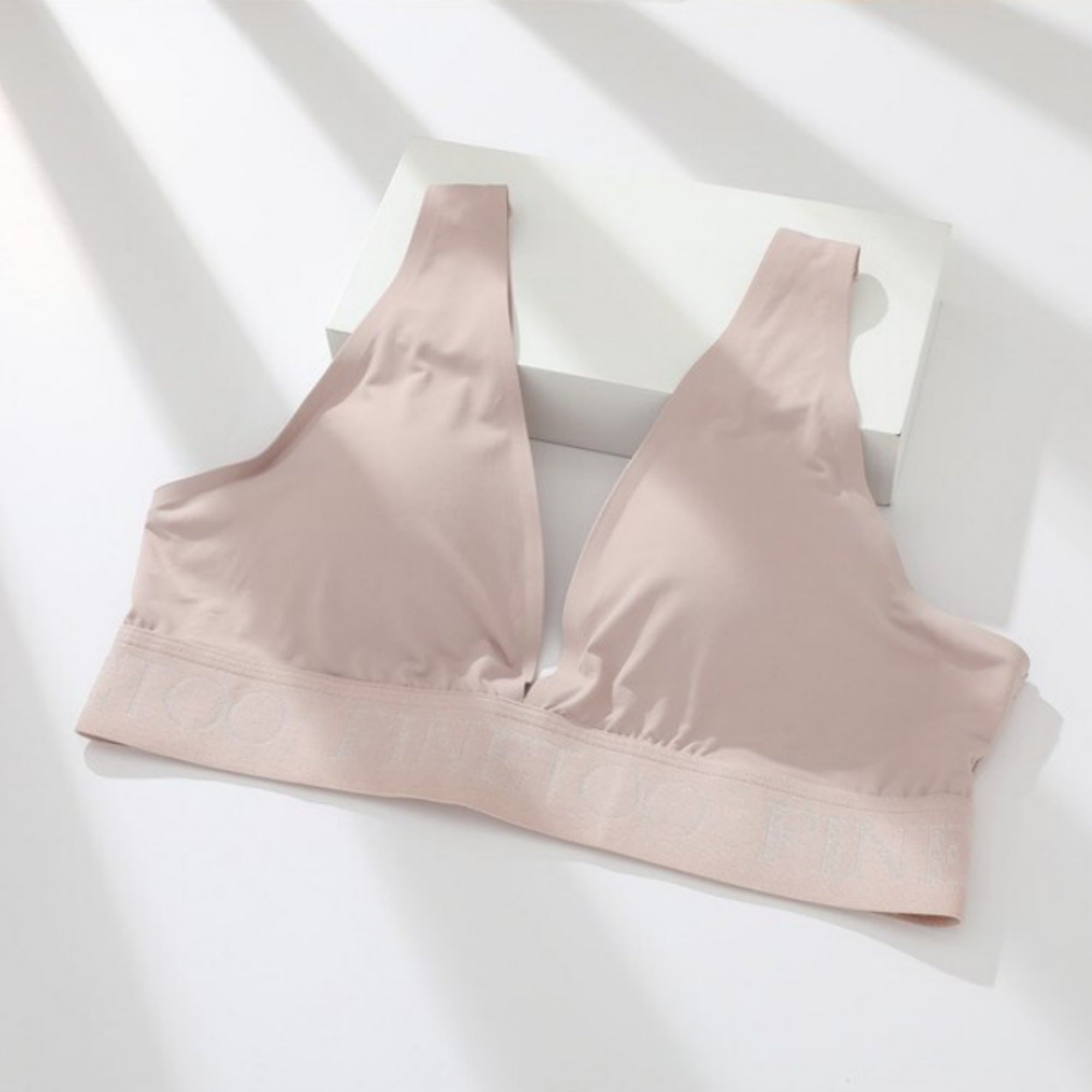 Sueann - Dames Deep V-neck design met rugsluiting Bralette