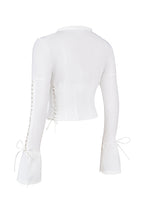 Cari - Modieuze Vrouwen Blouse met Vetersluiting en Uitlopende Manchetten